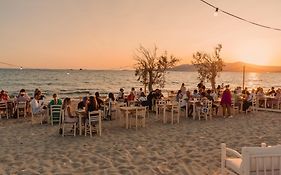 Almiriki Naxos Beachside Living